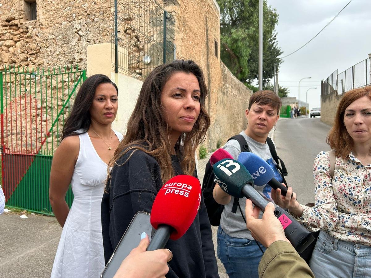 Cristina Martí, coordinadora de Es Refugi, este viernes a las puertas de Ca l'Ardiaca.