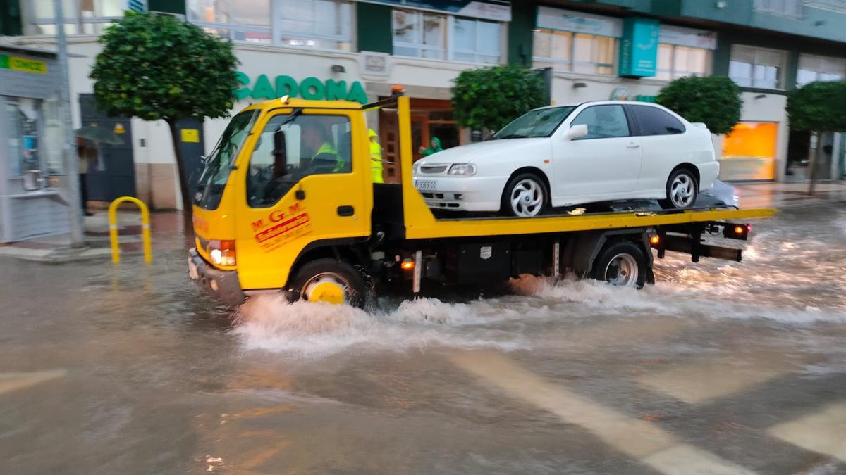 Importantes inundaciones en Alzira a causa de las lluvias
