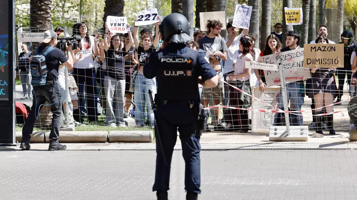 La Universitat Politècnica de València se blinda para recibir a Mazón
