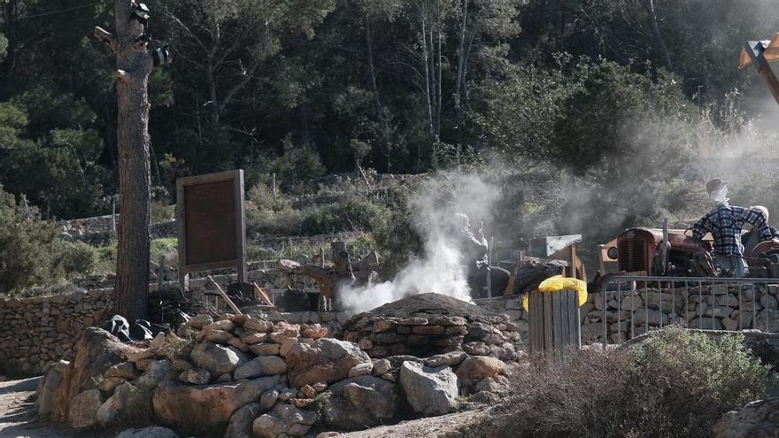 Corona recupera la sitja tradicional con escolares de la isla