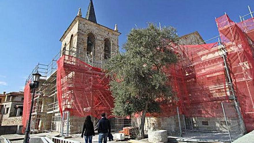 Iglesia de San Cipriano durante las obras de Zamora Románica. N.