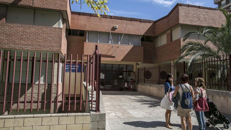 Padres del CEIP Baix Vinalopó de Elche, indignados: &quot;Ni las maestras pueden ir al baño&quot;