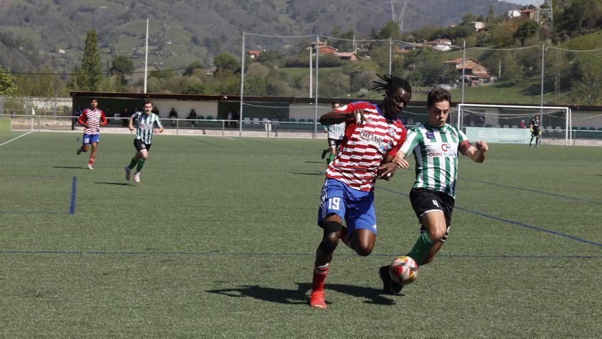 A un paso de la gloria: el equipo asturiano que puede ascender la próxima semana tras el batacazo de su rival