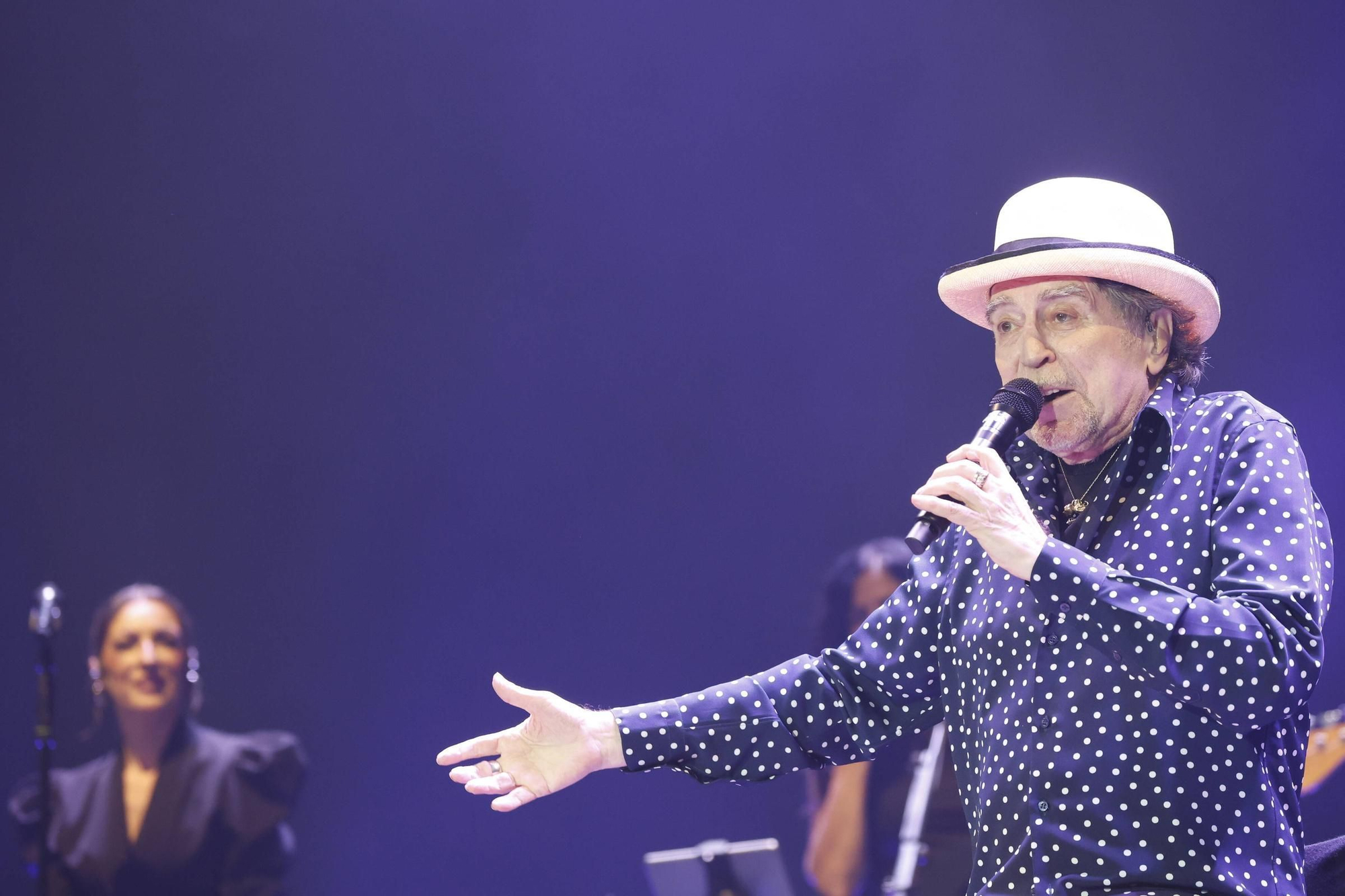 EN IMÁGENES | Gijón rinde homenaje a Sabina: de aquí a la eternidad