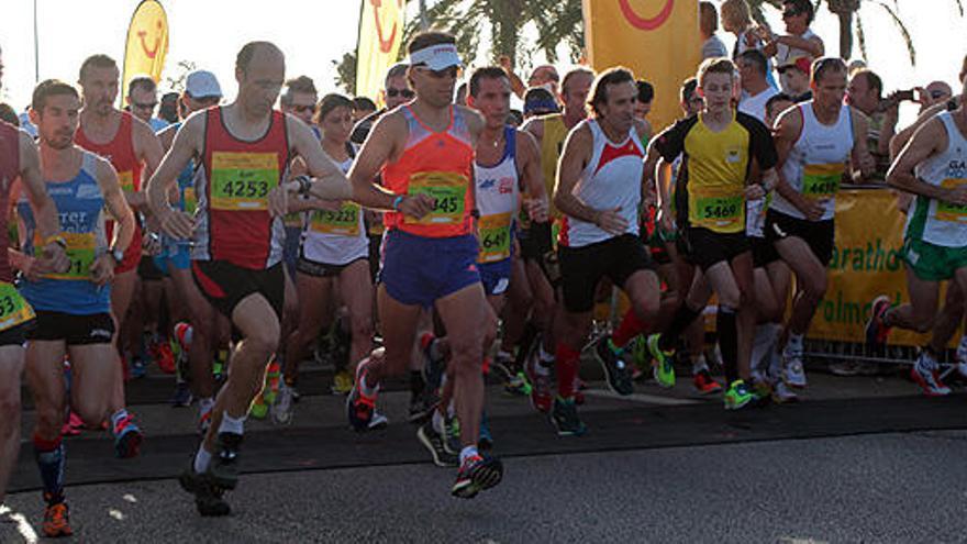 Massenstart beim Tui-Marathon 2014.