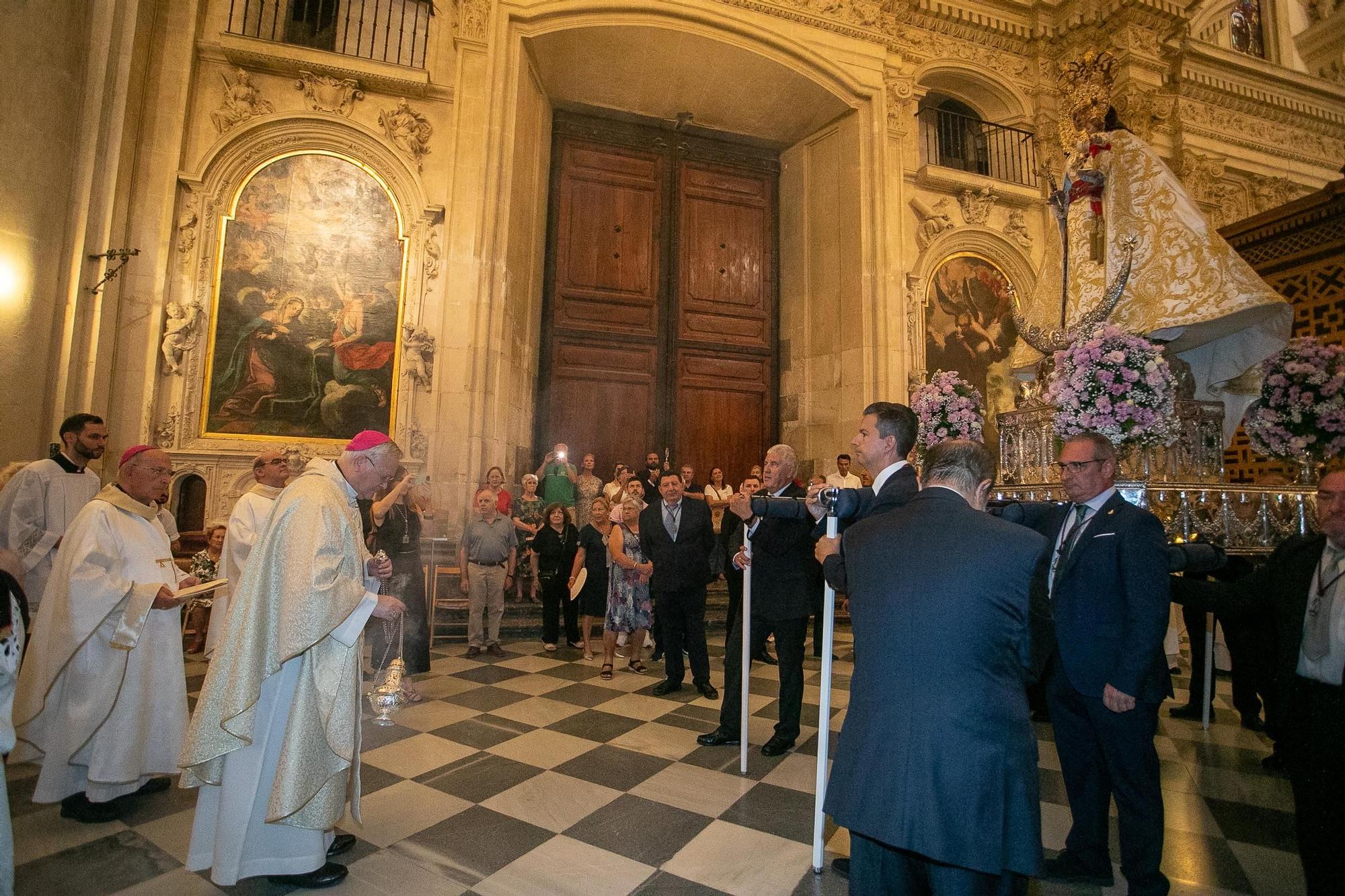 Procesión clausural de la Fuensanta en la Catedral, en imágenes