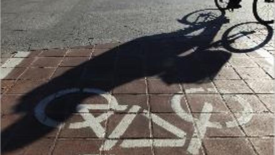 Imagen de un carril bici urbano.