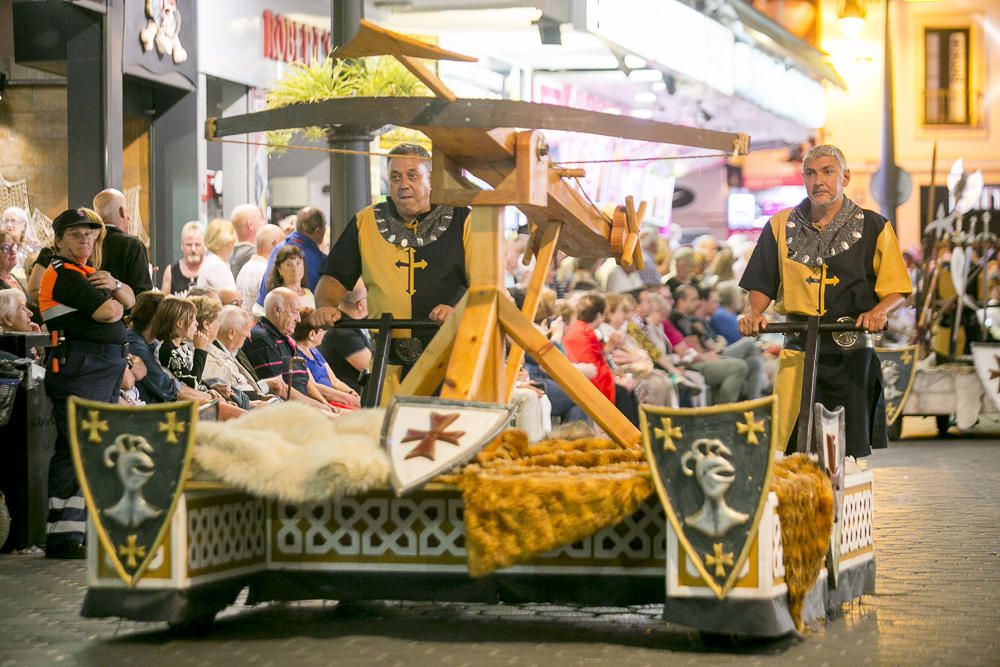 Benidorm se rinde a moros y cristianos