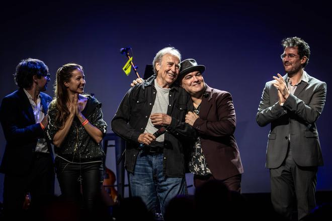 Jofre Bardagí rinde homenaje a Serrat y a su padre, el 'mestre' Bardagí