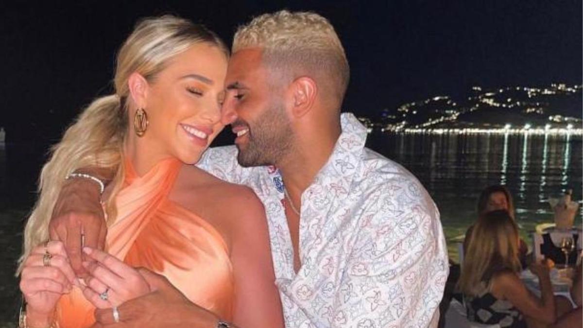 Riyad Mahrez, junto a su mujer