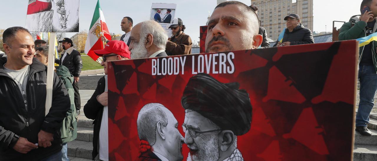 Protestas contra os gobernos ruso e iraní.