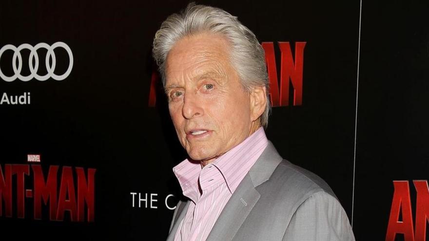 Michael Douglas se proclama &quot;libre&quot; del cáncer de garganta