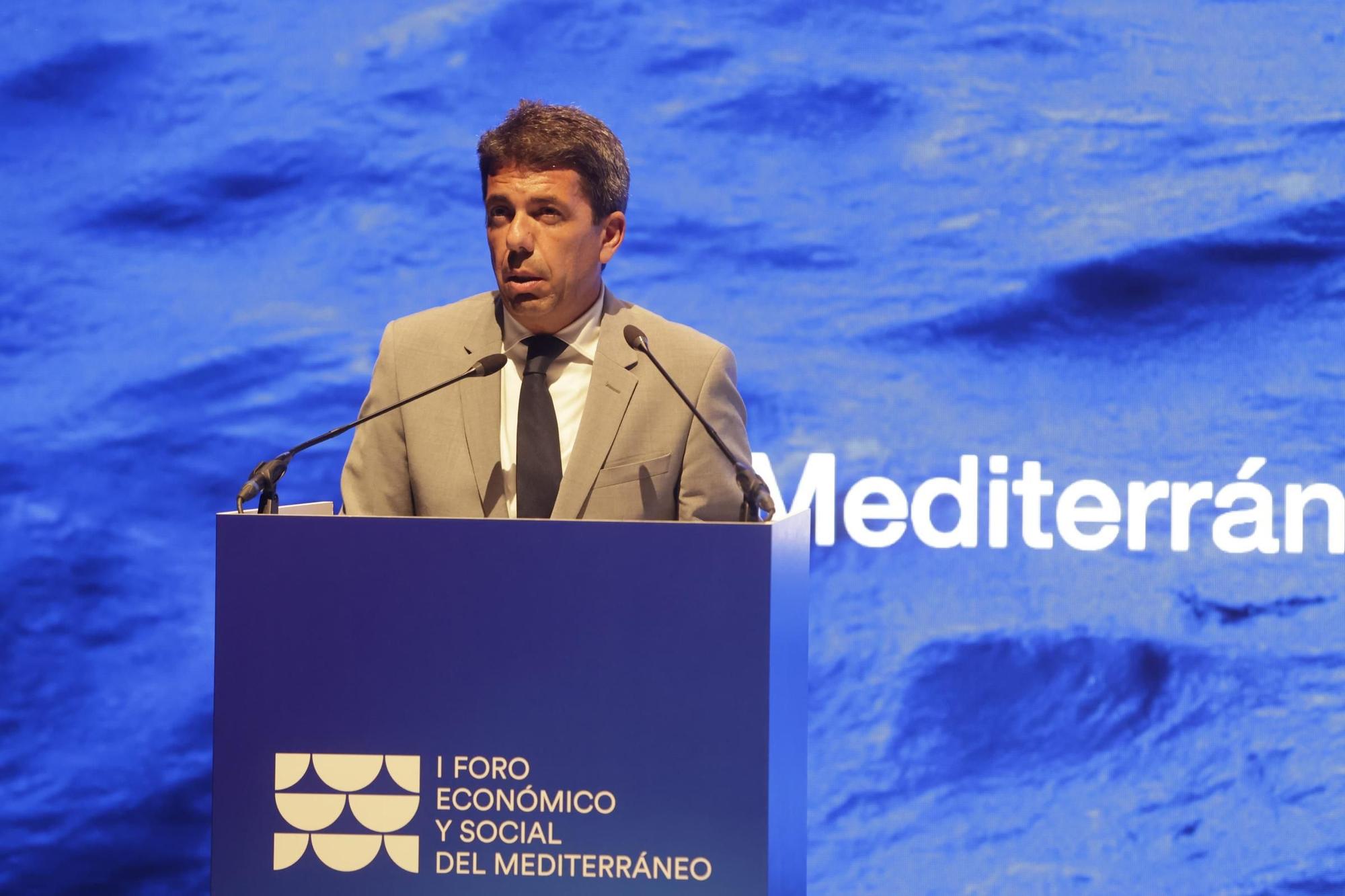 Mazón llama a asumir el liderazgo energético verde desde el Mediterráneo