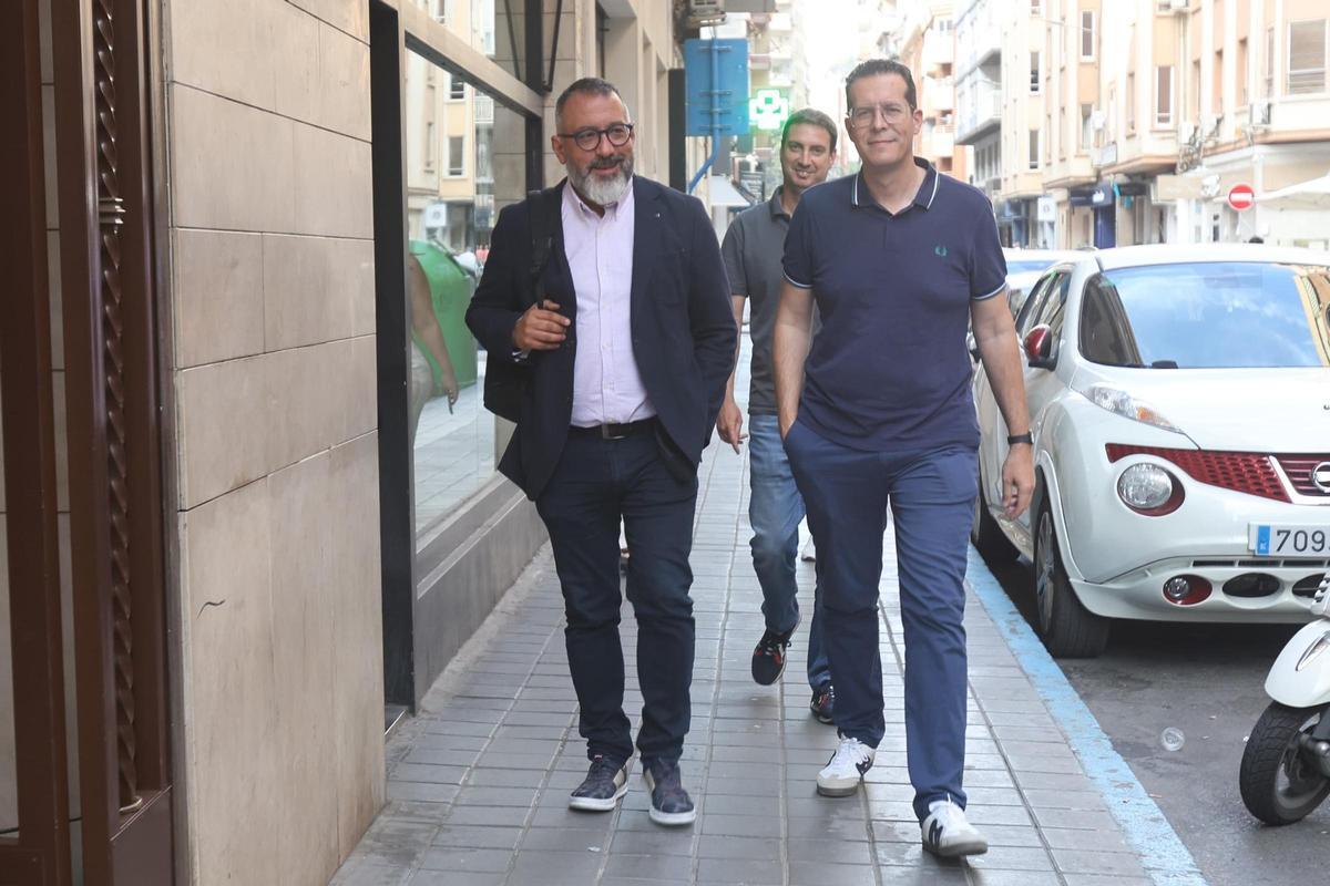 José Antonio Amat, Alejandro Luengo y Rubén Alfaro llegan a la reunión