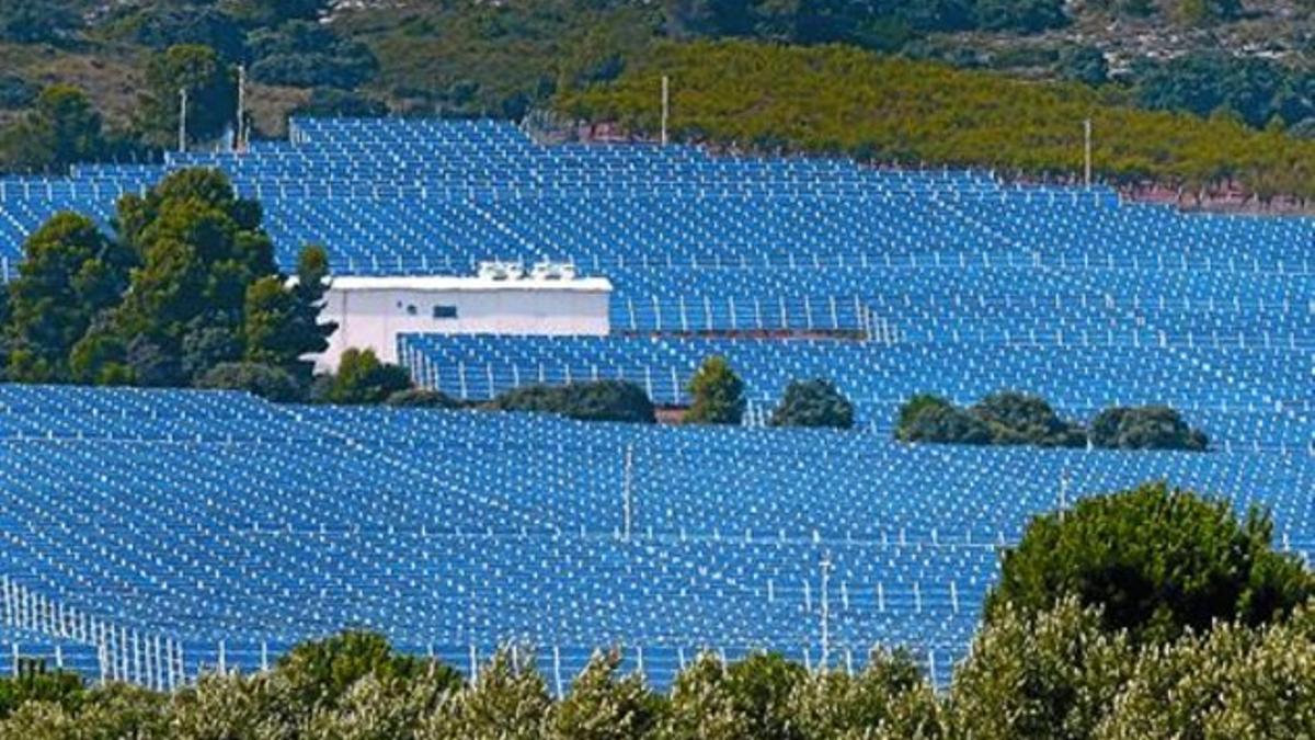 Planta solar fotovoltaica en la localidad de Beneixama (Alicante)