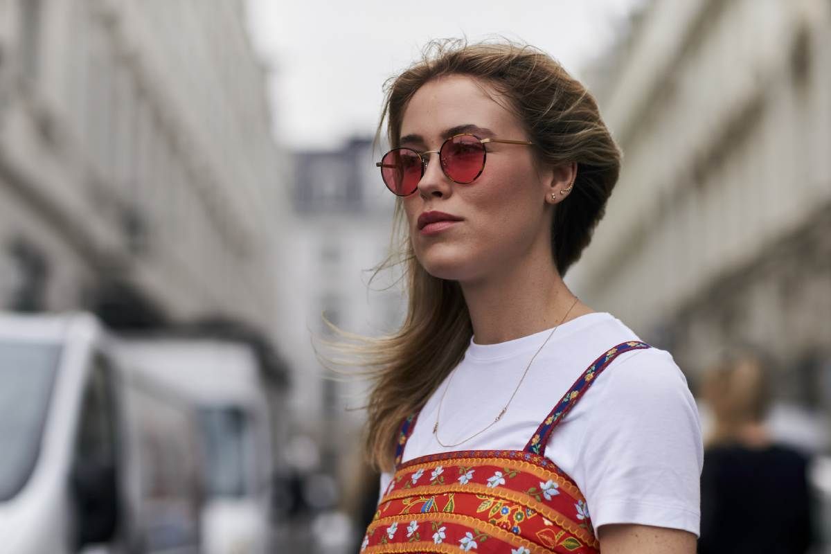 Zara y su elegante solución para no perder las gafas en la playa