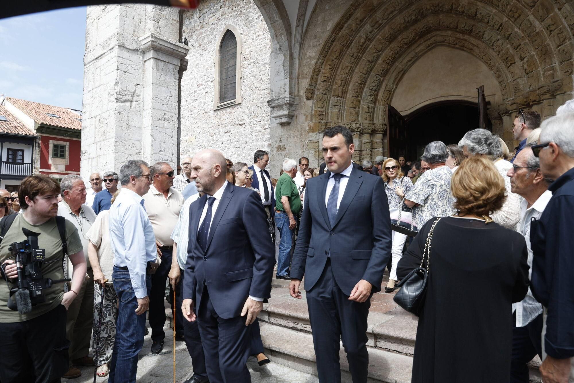 Las imágenes del funeral de Antonio Trevín en la basílica de Llanes.