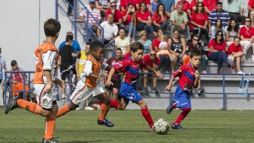 Copa de Campeones Prebenjamines en el campo de la Junta de Obras del Puerto