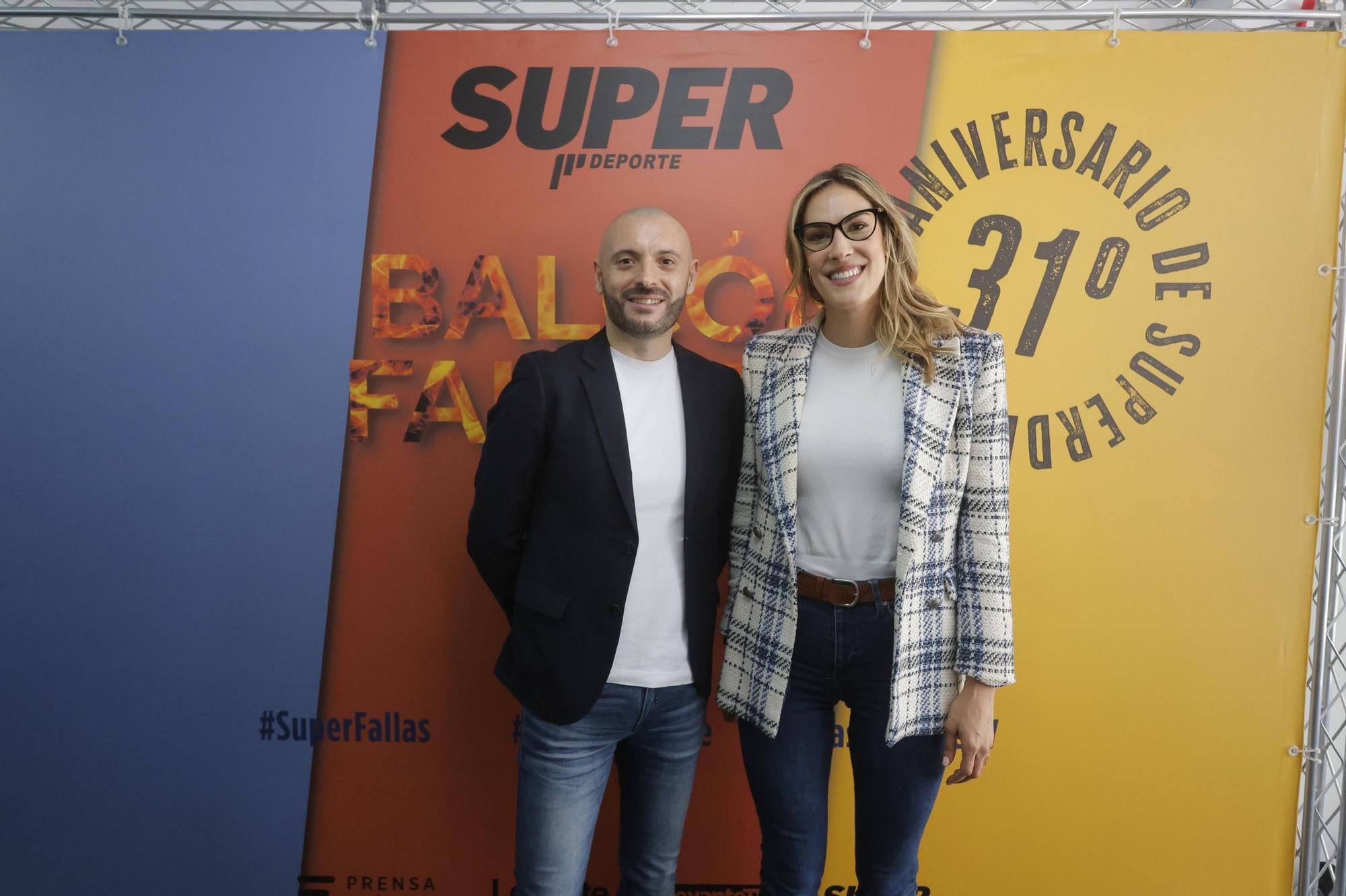 Balcón Fallero de SUPER: La primera mascletà reunió a la familia del deporte valenciano