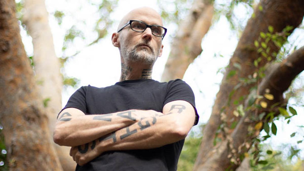 Richard Melville, Moby, parece buscar el alma de las canciones en su nuevo disco.