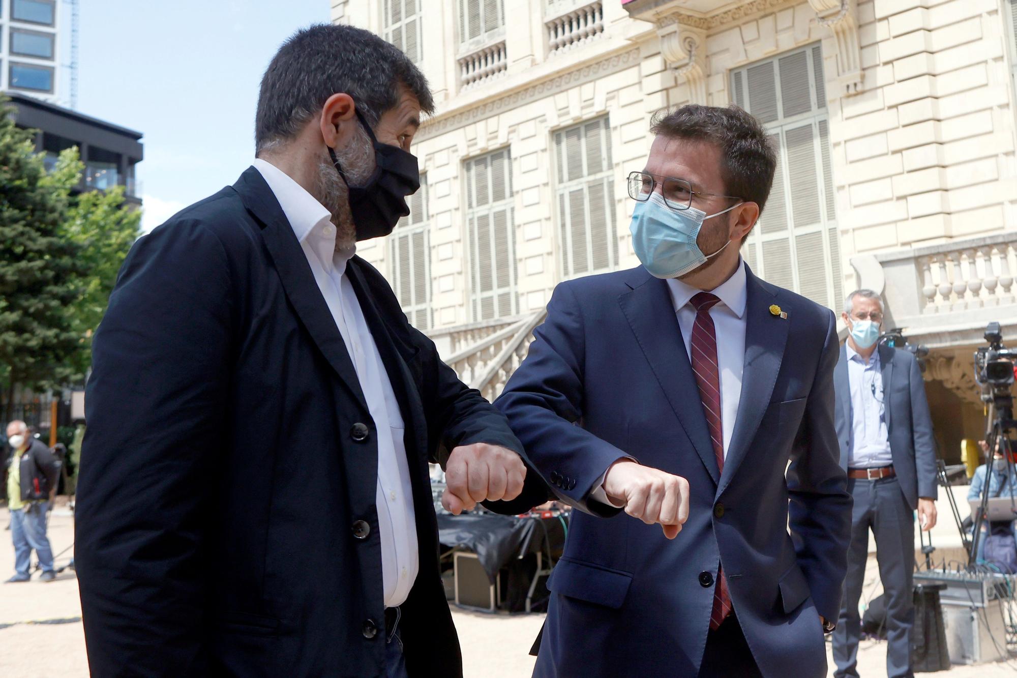 Jordi Sànchez y Pere Aragonès, tras hacer público el acuerdo de coalición entre ERC y Junts per Catalunya