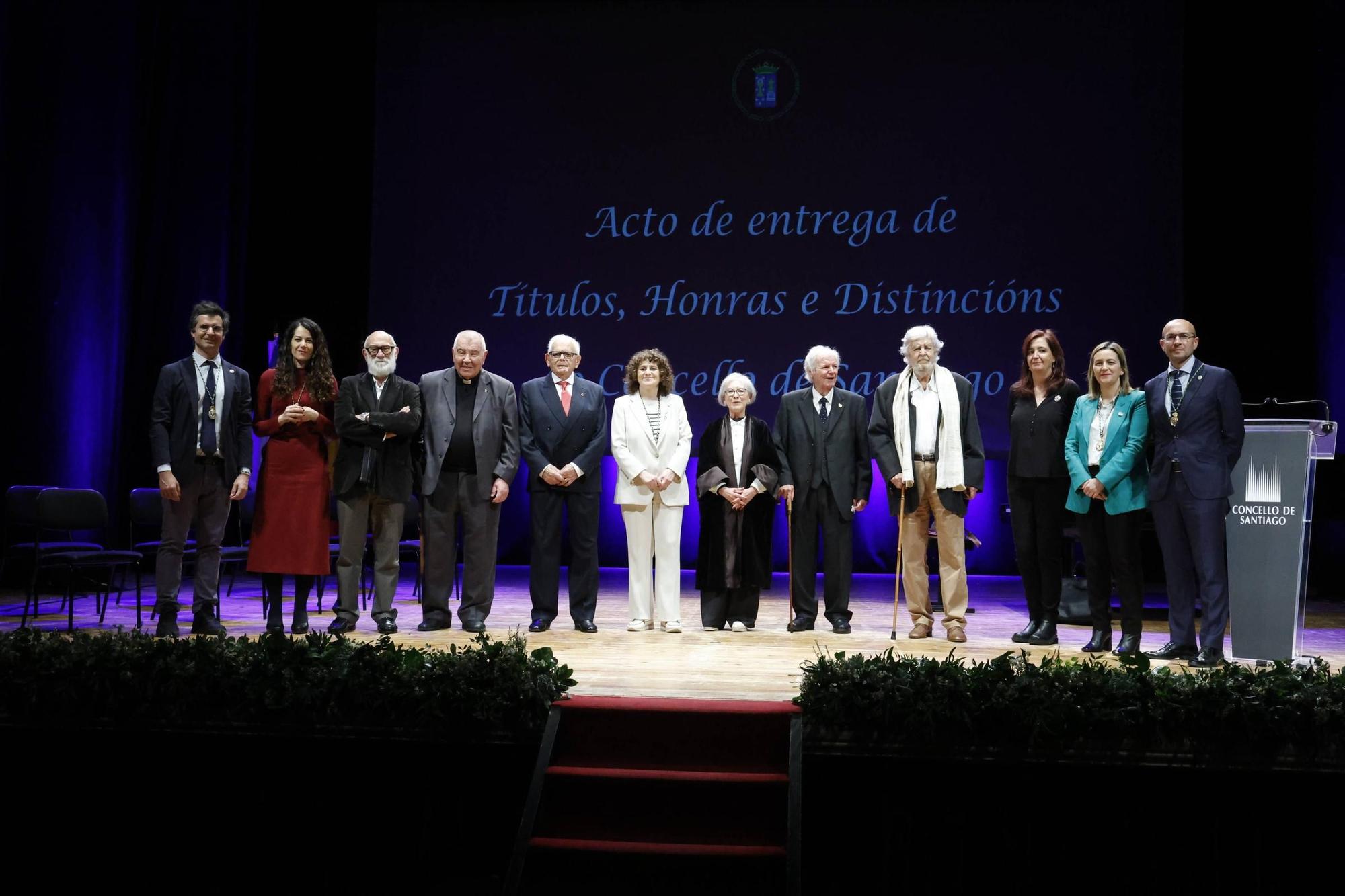 Noche de reencuentros en la entrega de las Medallas de Oro de Santiago