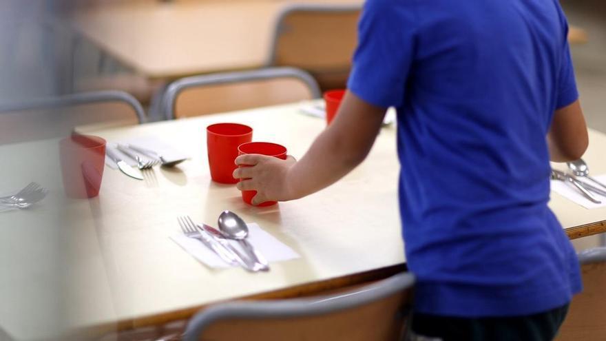 Más caliente, más saludable... y más cara: las condiciones de la comida con el nuevo contrato de comedores escolares