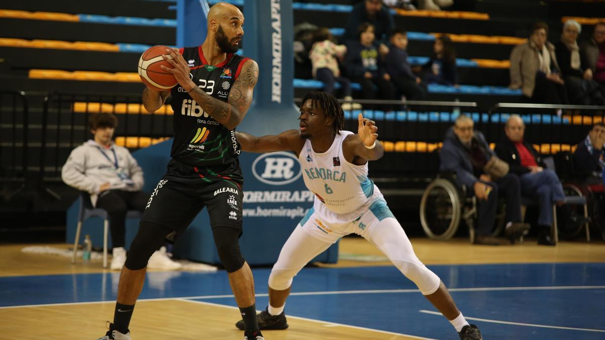 Baloncesto. LEB Plata | Varapalo para el Fibwi Palma en su visita al Hestia  Menorca (71-48)