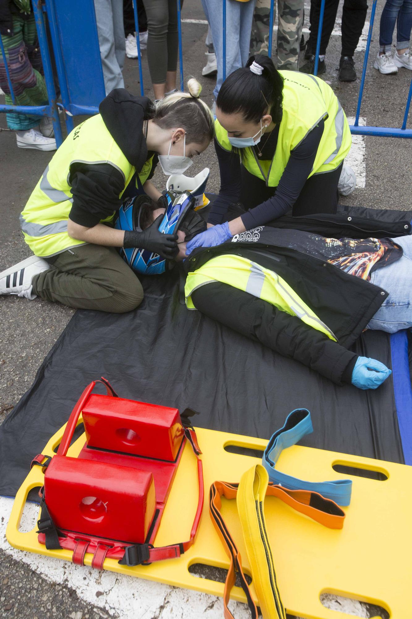 Talleres de estética, emergencias y laboratorios, en plena calle de Alicante