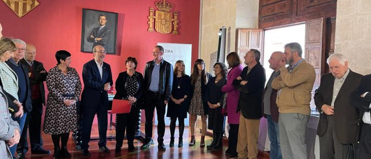 Pleno de la Acadèmia Valenciana de la Llengua en Alzira. | LEVANTE-EMV
