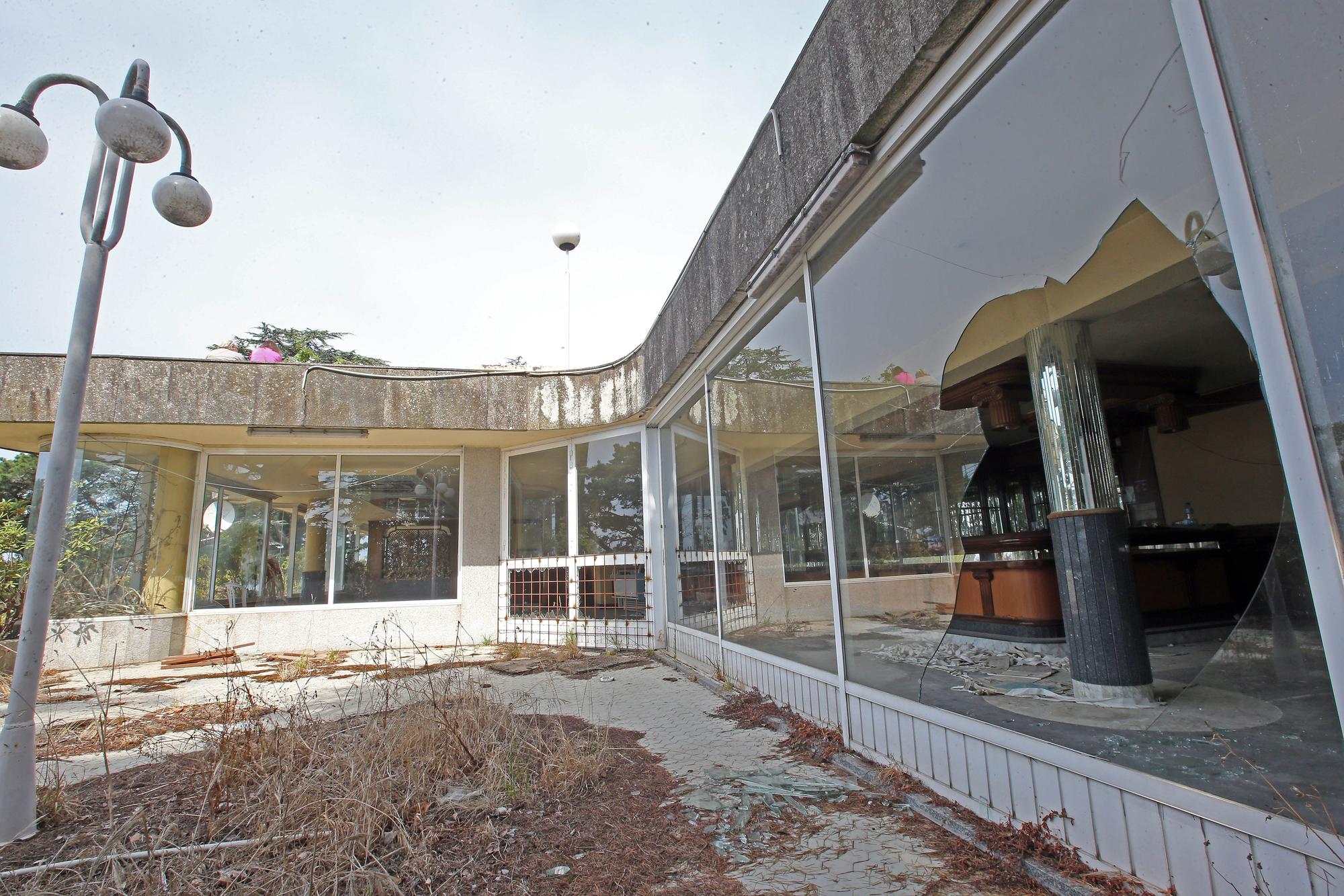 El declive de la cafetería Mirador, en O Castro