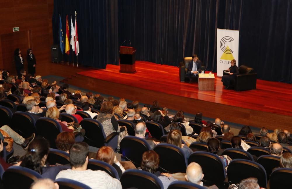 La conferencia de Urra reunió a gran número de asistentes // Alba Villar