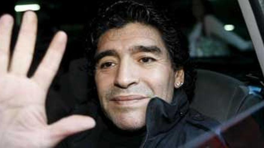 Maradona hace saltar la alarma antiincendios de un hotel