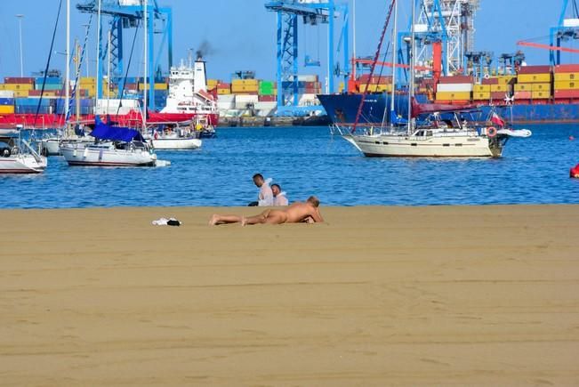 Las Alcaravaneras cerrada al baño por un ...