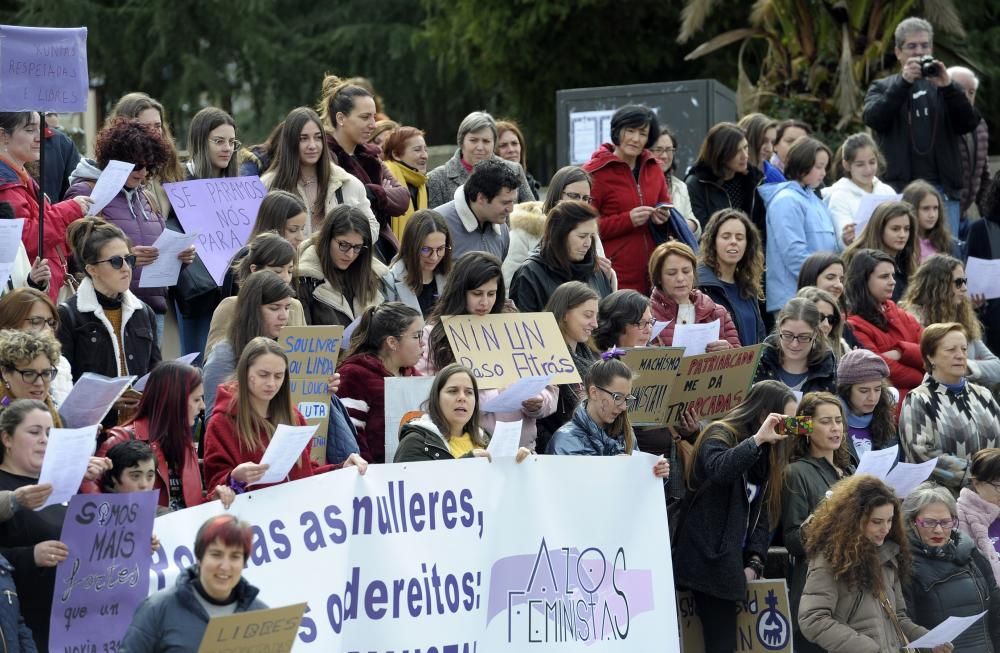 Las imágenes de la jornada de lucha feminista en Lalín