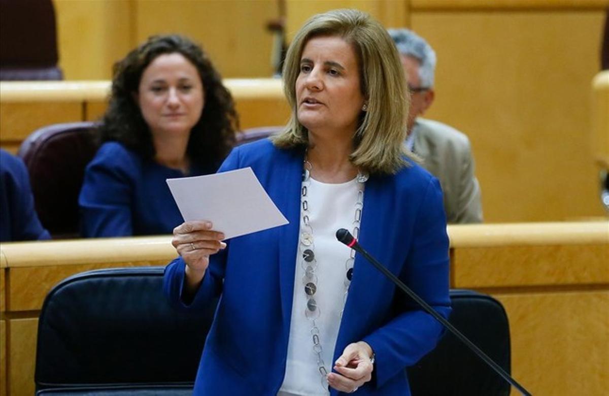La ministra de Empleo, Fátima Báñez, en el Senado. La ministra de Empleo, Fátima Báñez, en el Senado.