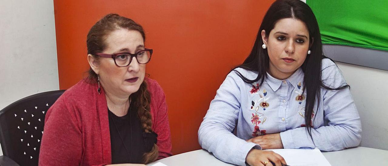 Lola Fernández (izquierda), nueva presidenta de EAPN València.  | ARIANA ROMÁN