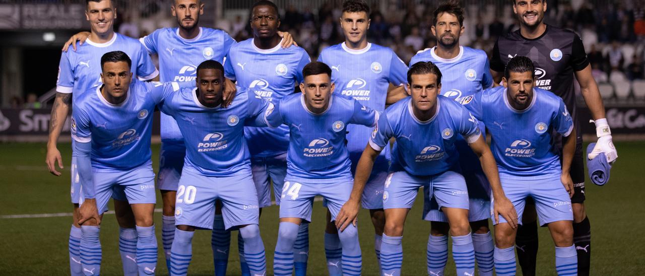 Imagen del once titular de la UD Ibiza en Burgos.