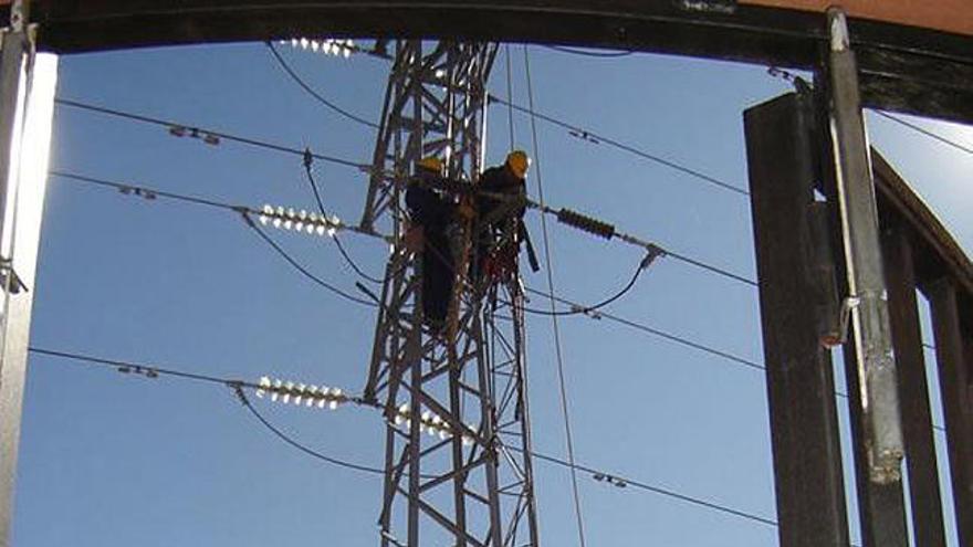 Sevillana-Endesa. Una torre de alta tensión.