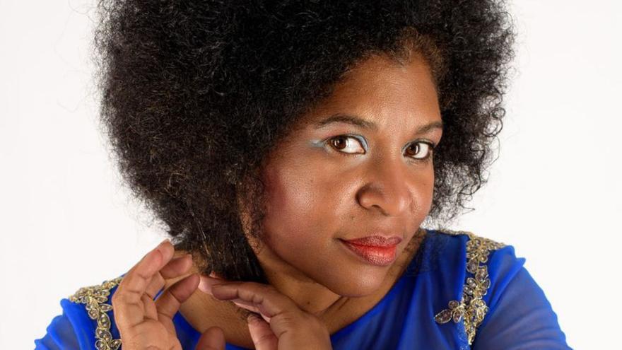 A soprano Dania Diva.   | // D.P.