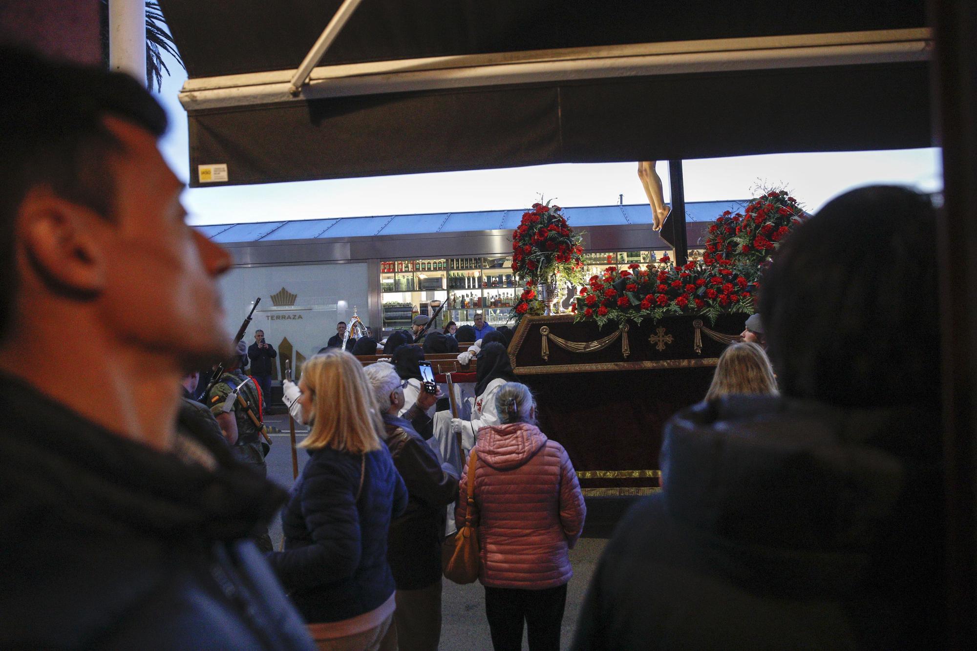 En imágenes: Así fue la multitudinaria procesión del Jueves Santo en Gijón