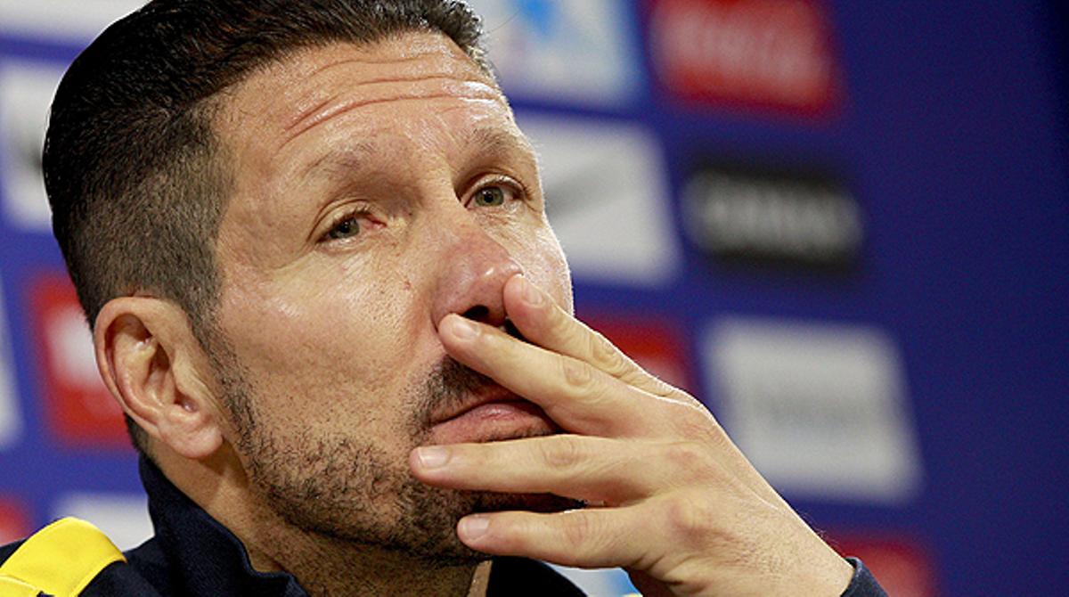 El tècnic blanc-i-vermell afirma que treballa en diferents variants en atac de cara al partit contra el Vila-real.