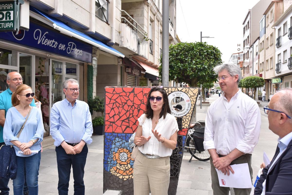 Un momento del acto desplegado en la calle de Castelao.