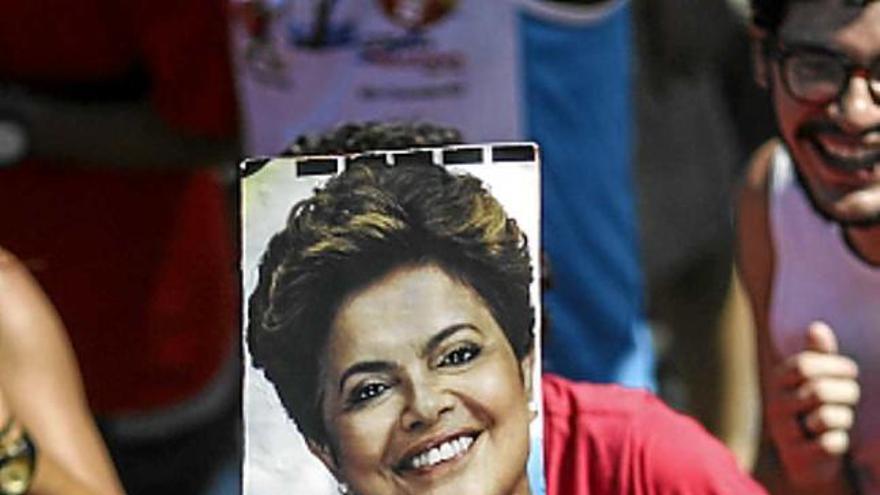 Manifestants pro-Rousseff, ahir