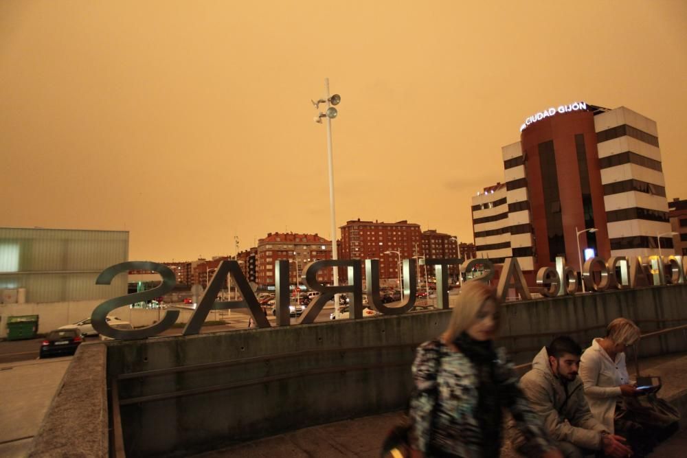 El humo de los incendios llega a Gijón