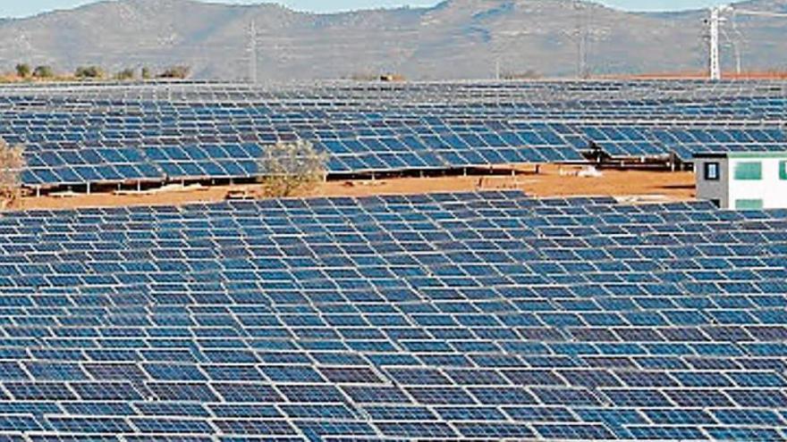 La fotovoltaica de Florentino Pérez e Iberdrola proyectan dos megaplantas solares en Cofrentes