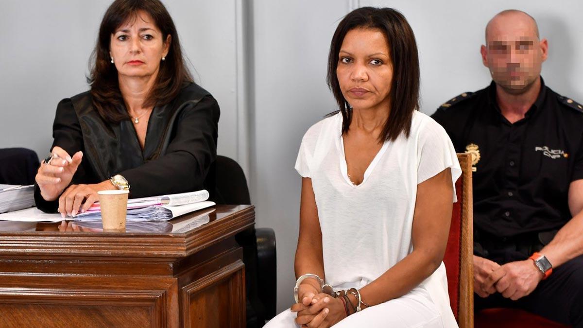constituyen el jurado que juzgara por asesinato a ana julia quezada