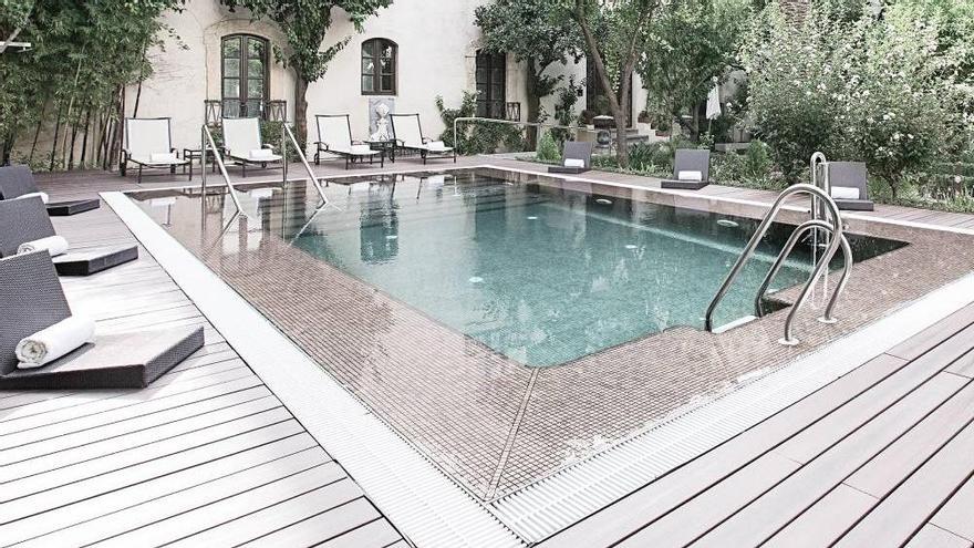 Imagen de la piscina del Hotel Hospes Bailío.