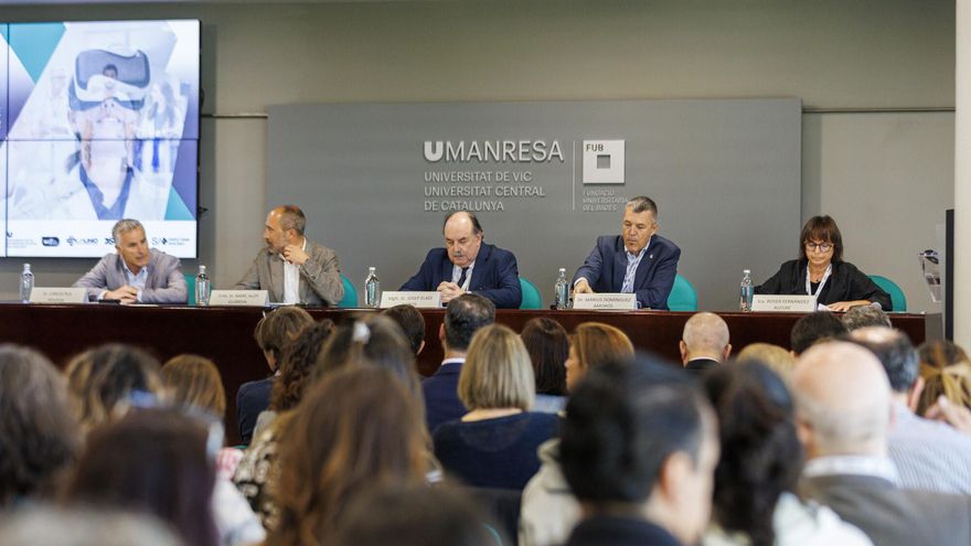 La trobada Helix a Manresa arranca reivindicant l&#039;humanitat en un context on la IA canviarà la manera de relacionar-nos