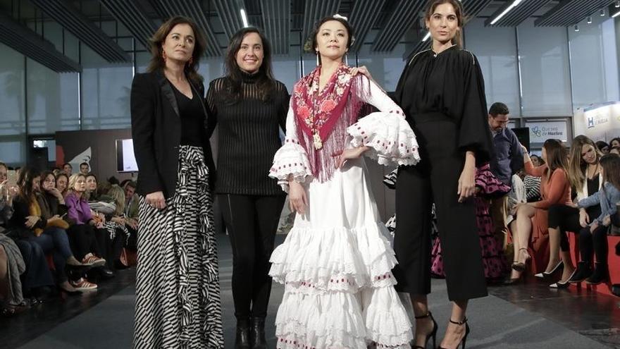 Vestido flamenco hecho con materiales reciclados